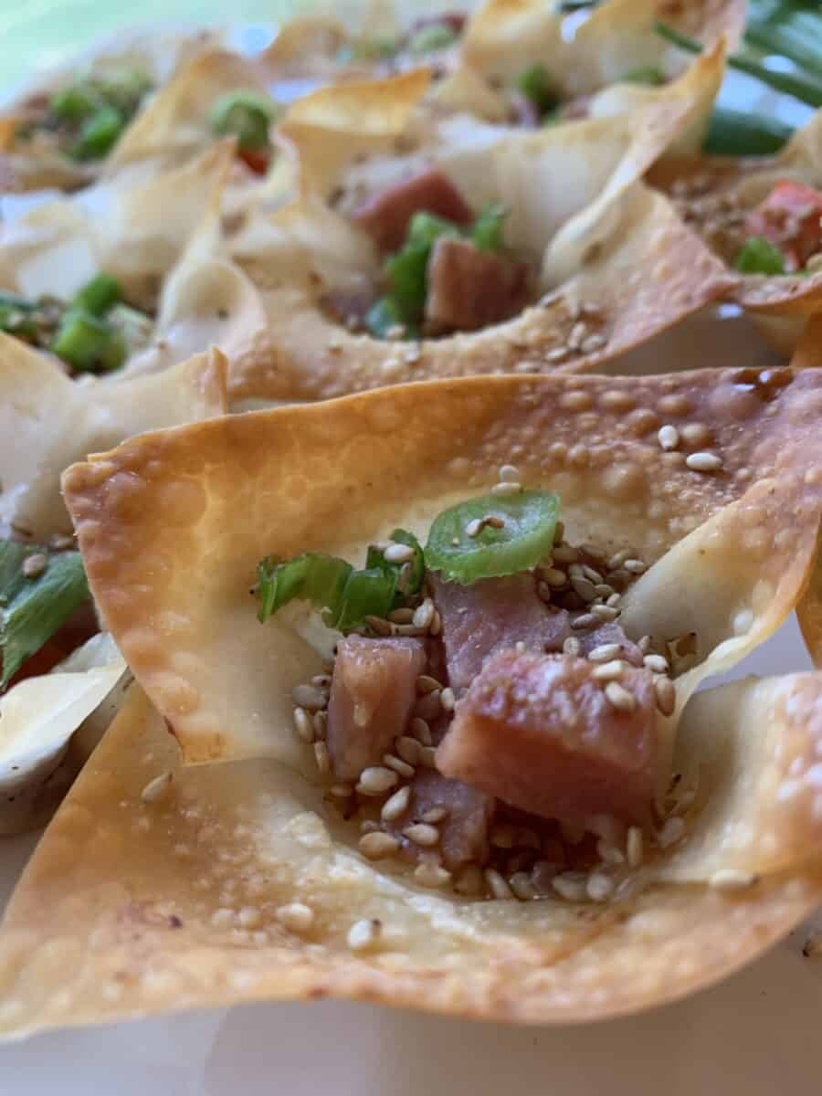 Baked wonton wrapper with filling. 