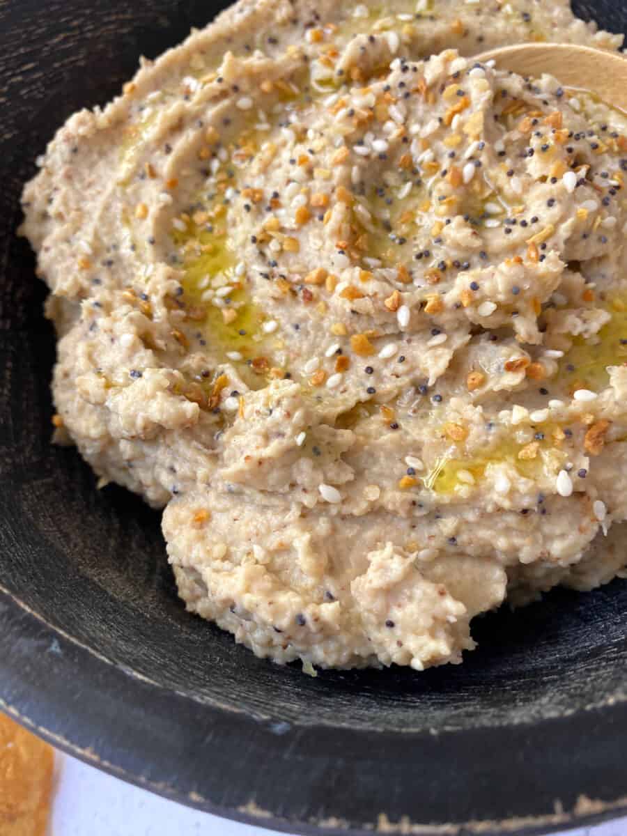 Everything Bagel Cauliflower Hummus in a bowl. 