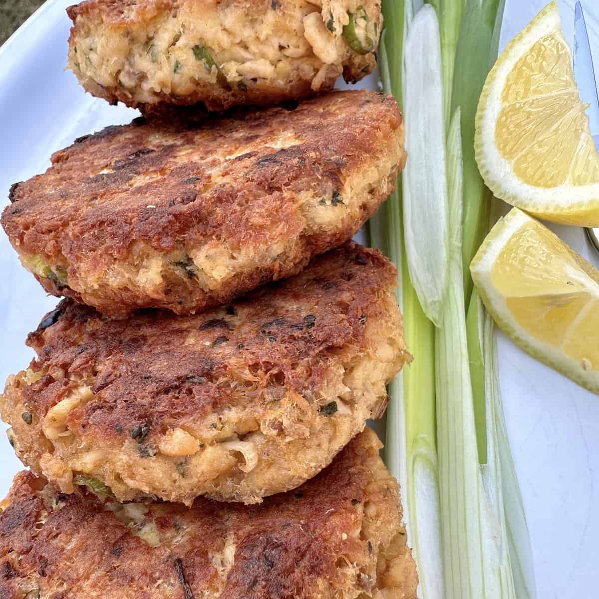 Old Fashioned Salmon Patties Recipe - Crinkled Cookbook
